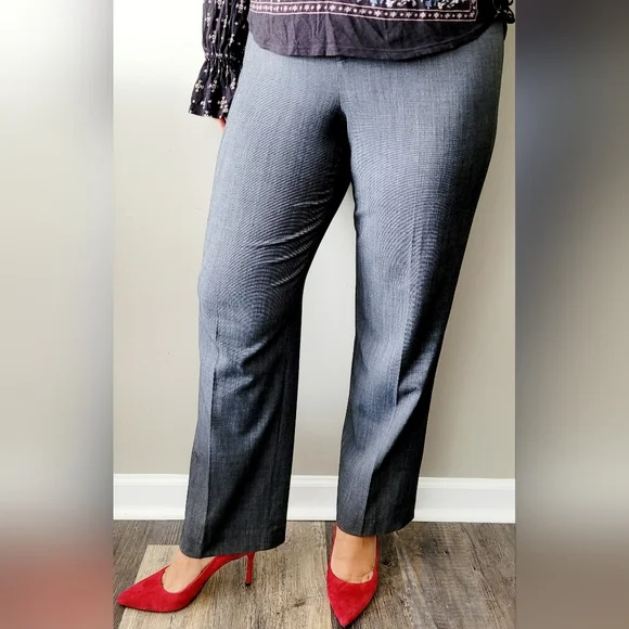 rafaella curvy fit dress pants Rafaella Curvy Fit Dress Pants Women's Size 4 inseam 26 waist 30 stretch